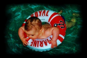 Annika_2000_Babyschwimmen 